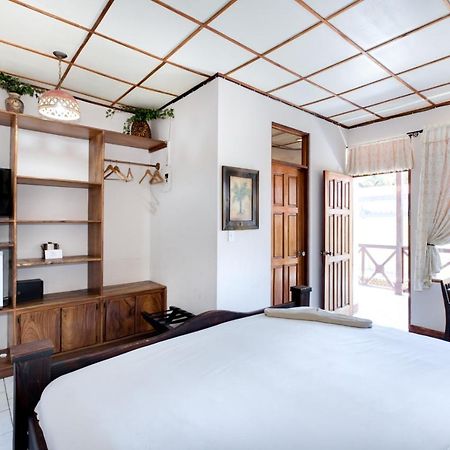 Hotel Poseidon Jacó Extérieur photo