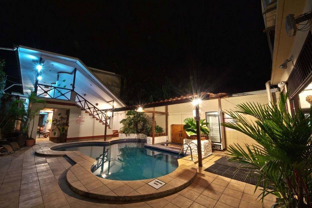 Hotel Poseidon Jacó Extérieur photo